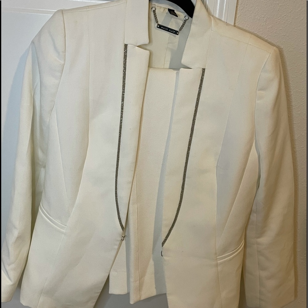 women’s pants suit